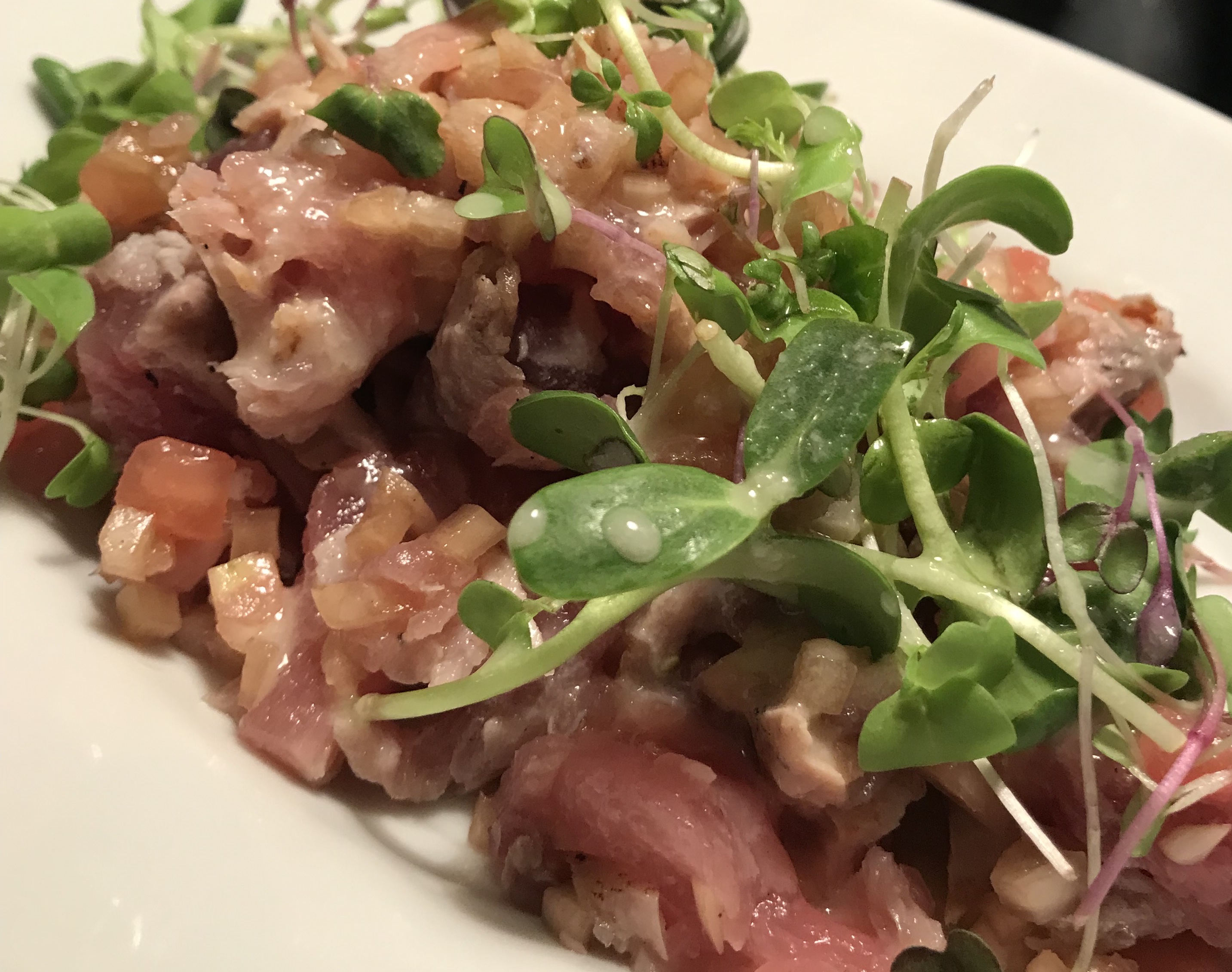 マグロのタルタル